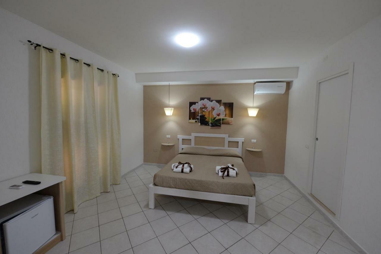 Villa Saturno โตรเปอา ภายนอก รูปภาพ